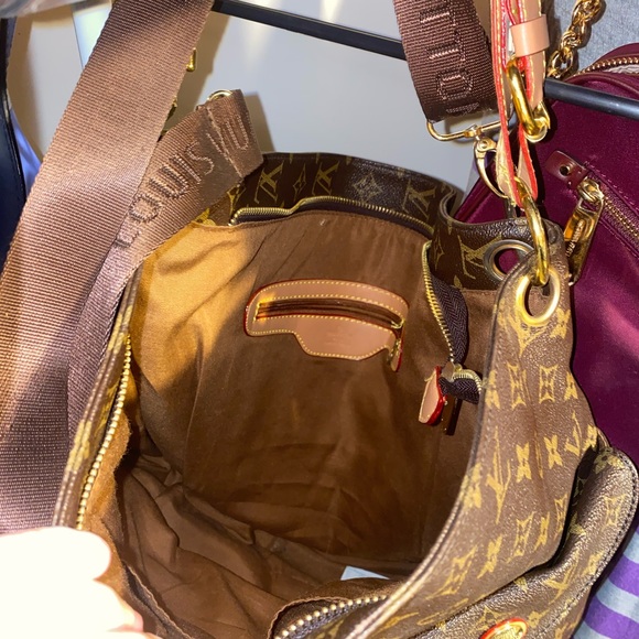 Tote - Picture 2 of 2